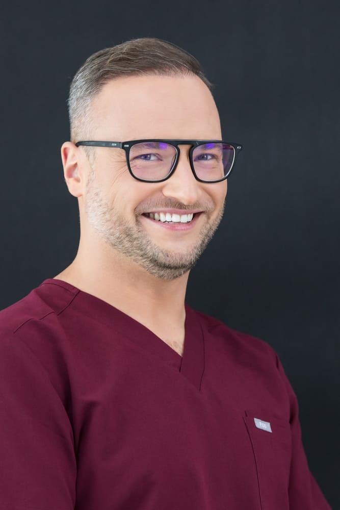 lek. dent. Bartosz Ratajczak